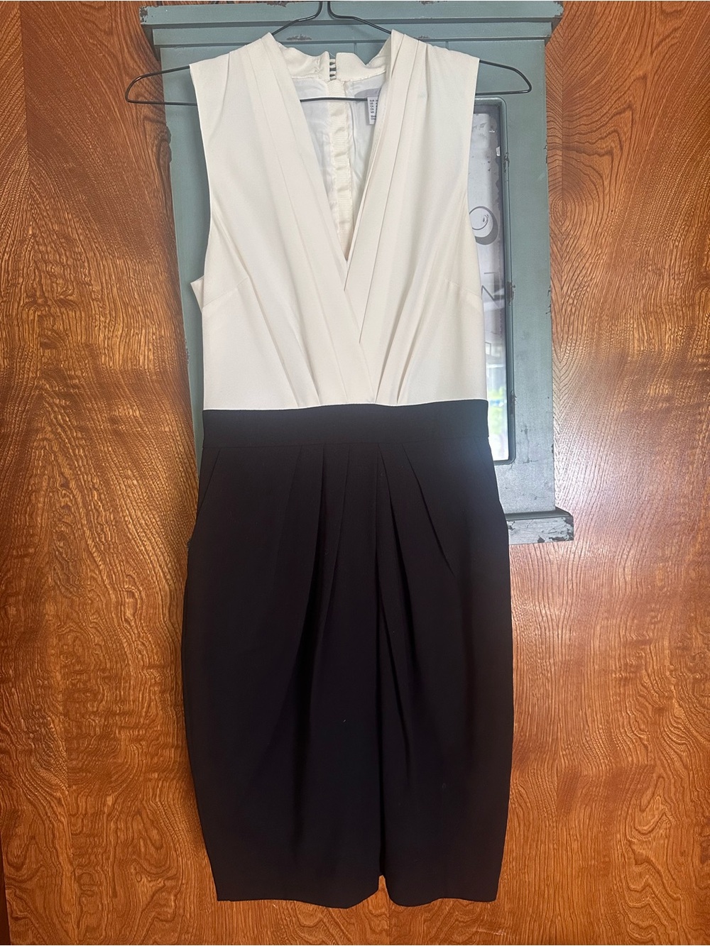 H&M Two-Tone Black and White V-Neck Midi Dress